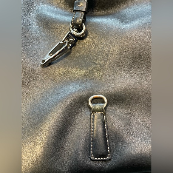 Coach Hampton Clip Lock Black Leather Shoulder Bag - Picture 3 of 16
